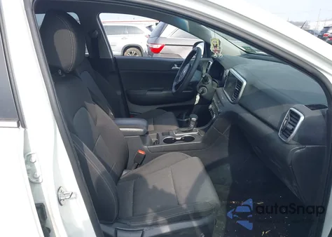 2020 Kia Sportage Lx z USA, uszkodzony, nr VIN KNDPMCACXL7835659